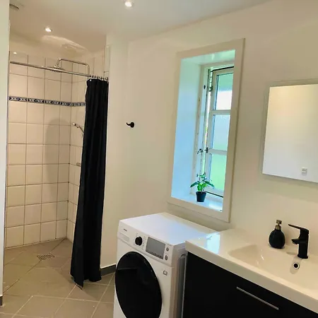 Lovely With Secluded Garden Semesterbostad Rødby