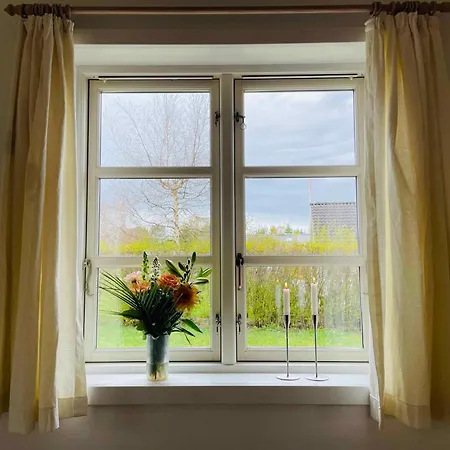 Lovely With Secluded Garden Semesterbostad Rødby