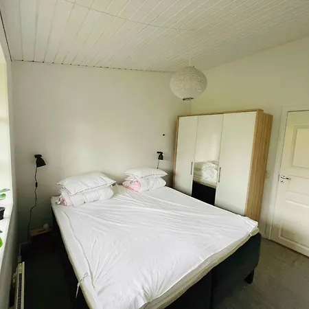 Lovely With Secluded Garden * Rødby