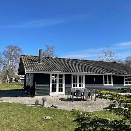 Lovely With Secluded Garden
