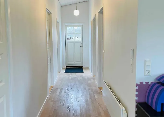 Lovely With Secluded Garden *