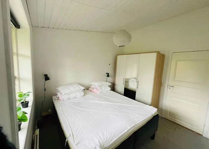 Lovely With Secluded Garden * Rodby
