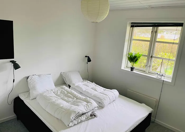 Lovely With Secluded Garden Holiday home